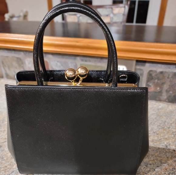Kate Spade Black Satchel with Gold Accents/ Kisslock/ Crossbody Strap/ BNWOT - Picture 9 of 9